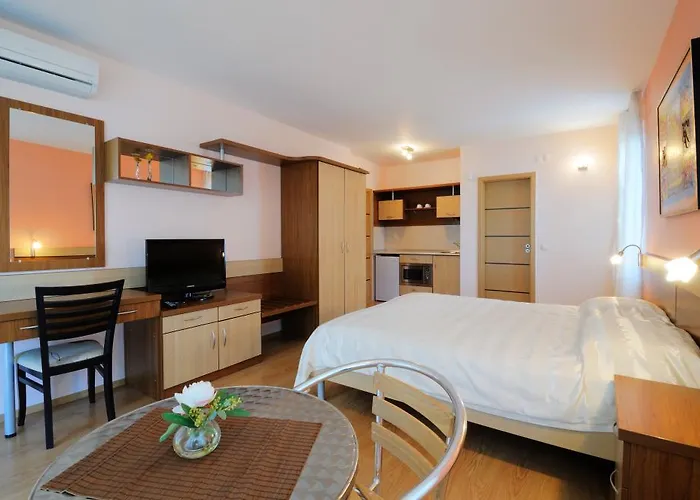 Къща за гости дарис 3*